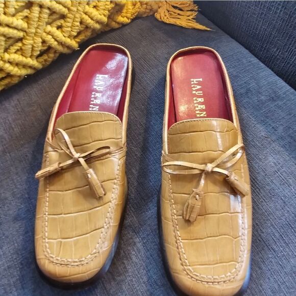 Ralph Lauren slip on loafers sz 6, like new! - Picture 1 of 4